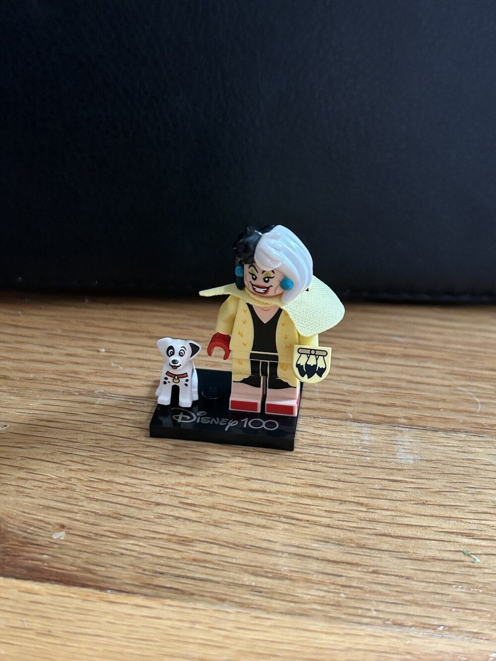 LEGO Disney 100 minifigures Cruella de Vil